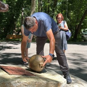 За месец – 3140 евро и десетки играчки събрани за “Приятел без дом” в Ямбол