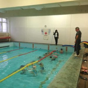 Училище по плуване „Приятели с водата“